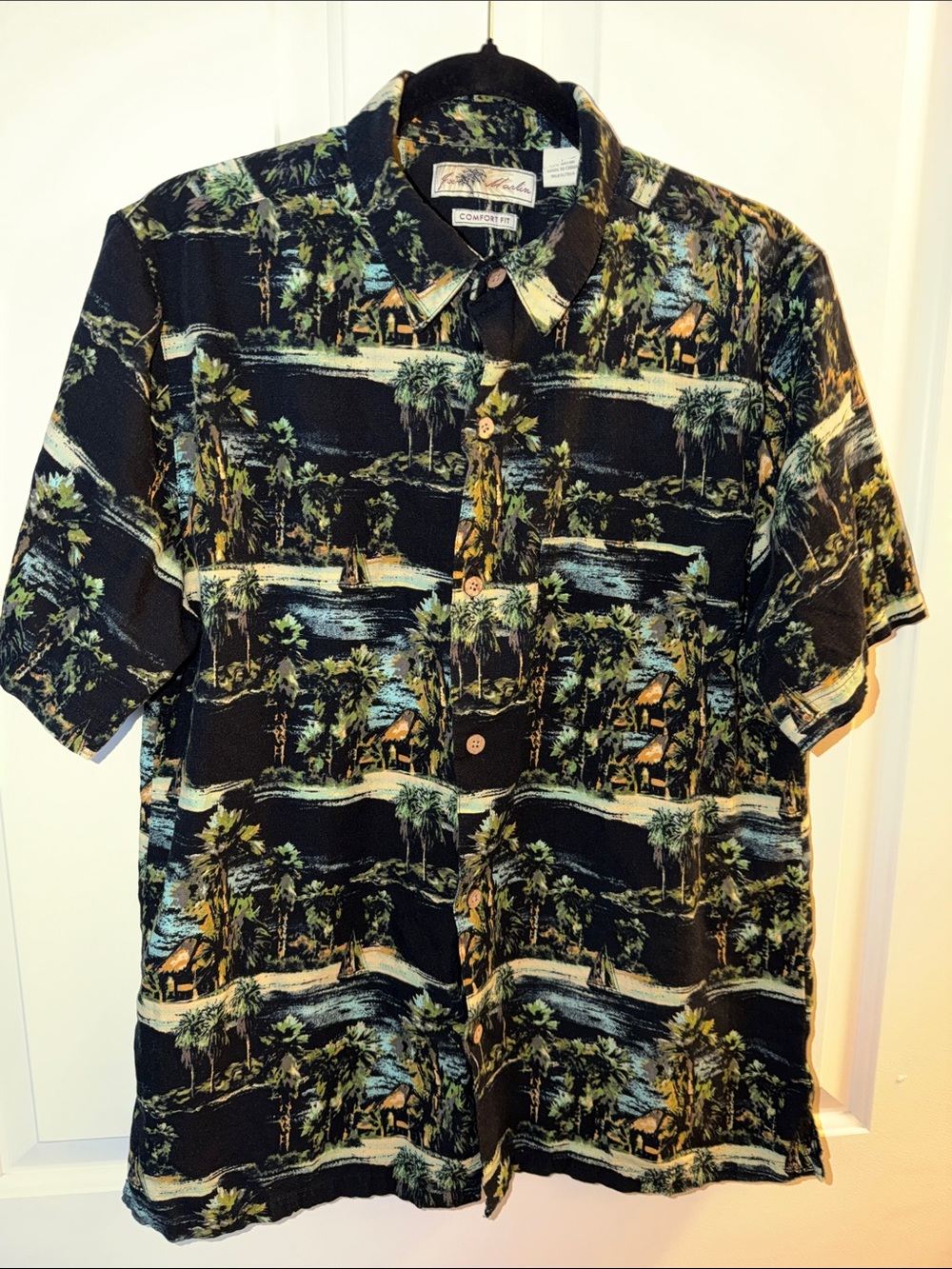 Island Scene Short-Sleeve Button-Down Shirt - Black/Green by Tropic Comfort